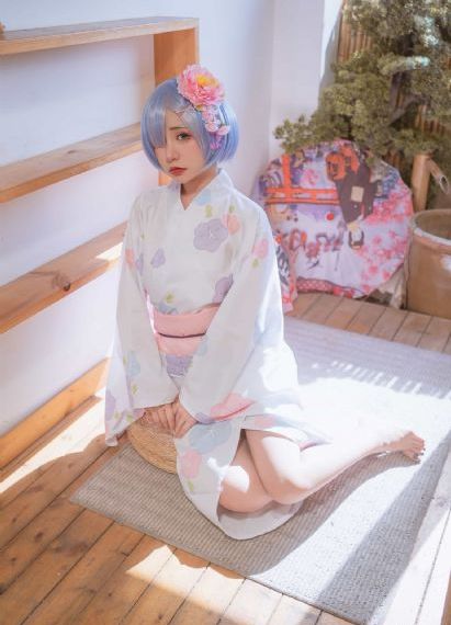www..com美女在线观看视频